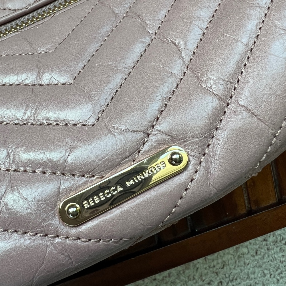 Rebecca Minkoff Large Leather Sling Belt Bag Edie Quilted Chevron - Picture 3 of 6
